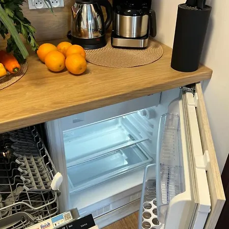 Sunshine - 650 Metrow Od Plazy 아파트 미엘렌코