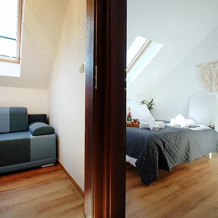 Sunshine - 650 Metrow Od Plazy