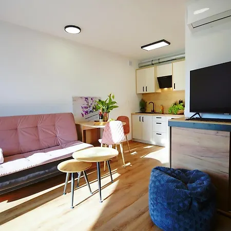 Sunshine - 650 Metrow Od Plazy * 미엘렌코