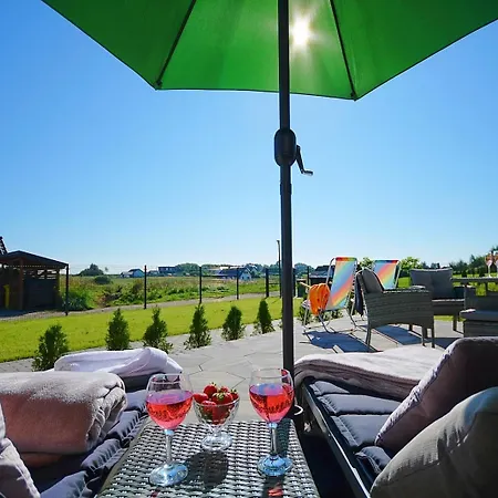 Sunshine - 650 Metrow Od Plazy 미엘렌코