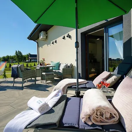 Sunshine - 650 Metrow Od Plazy 미엘렌코