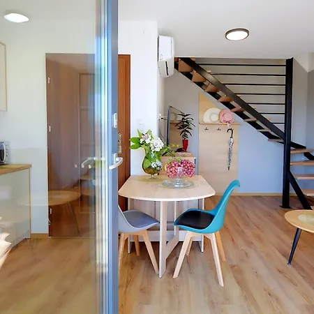 Sunshine - 650 Metrow Od Plazy *