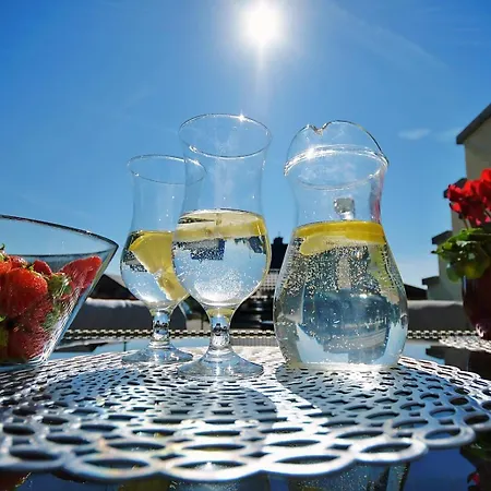 Sunshine - 650 Metrow Od Plazy Appartement Mielenko