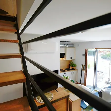 Sunshine - 650 Metrow Od Plazy