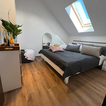 아파트 Sunshine - 650 Metrow Od Plazy