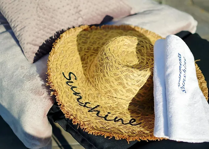 Sunshine - 650 Metrow Od Plazy