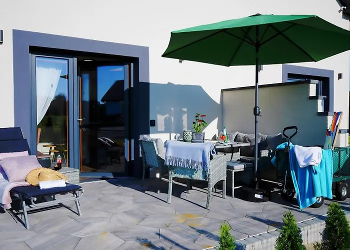 Sunshine - 650 Metrow Od Plazy Apartment Mielenko