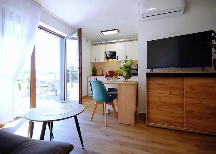 Sunshine - 650 Metrow Od Plazy