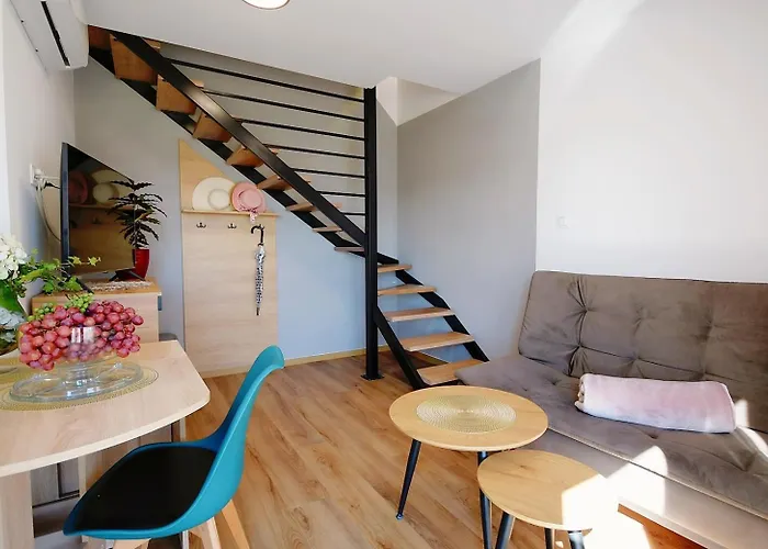 Sunshine - 650 Metrow Od Plazy