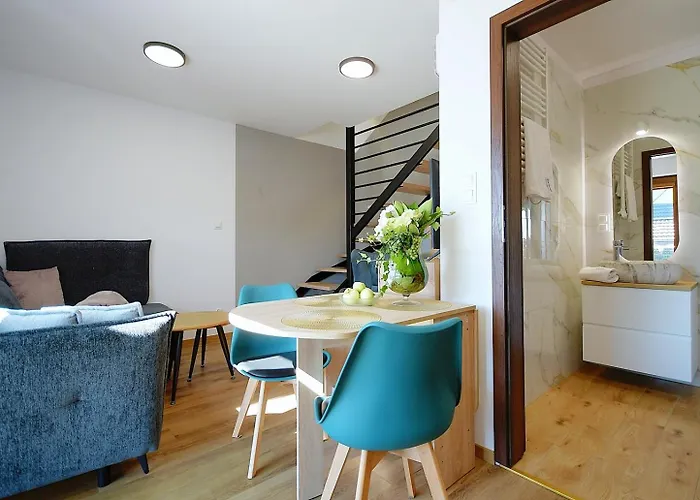 Sunshine - 650 Metrow Od Plazy Apartment Mielenko