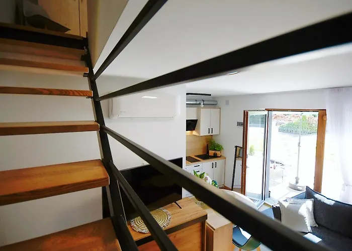 Sunshine - 650 Metrow Od Plazy